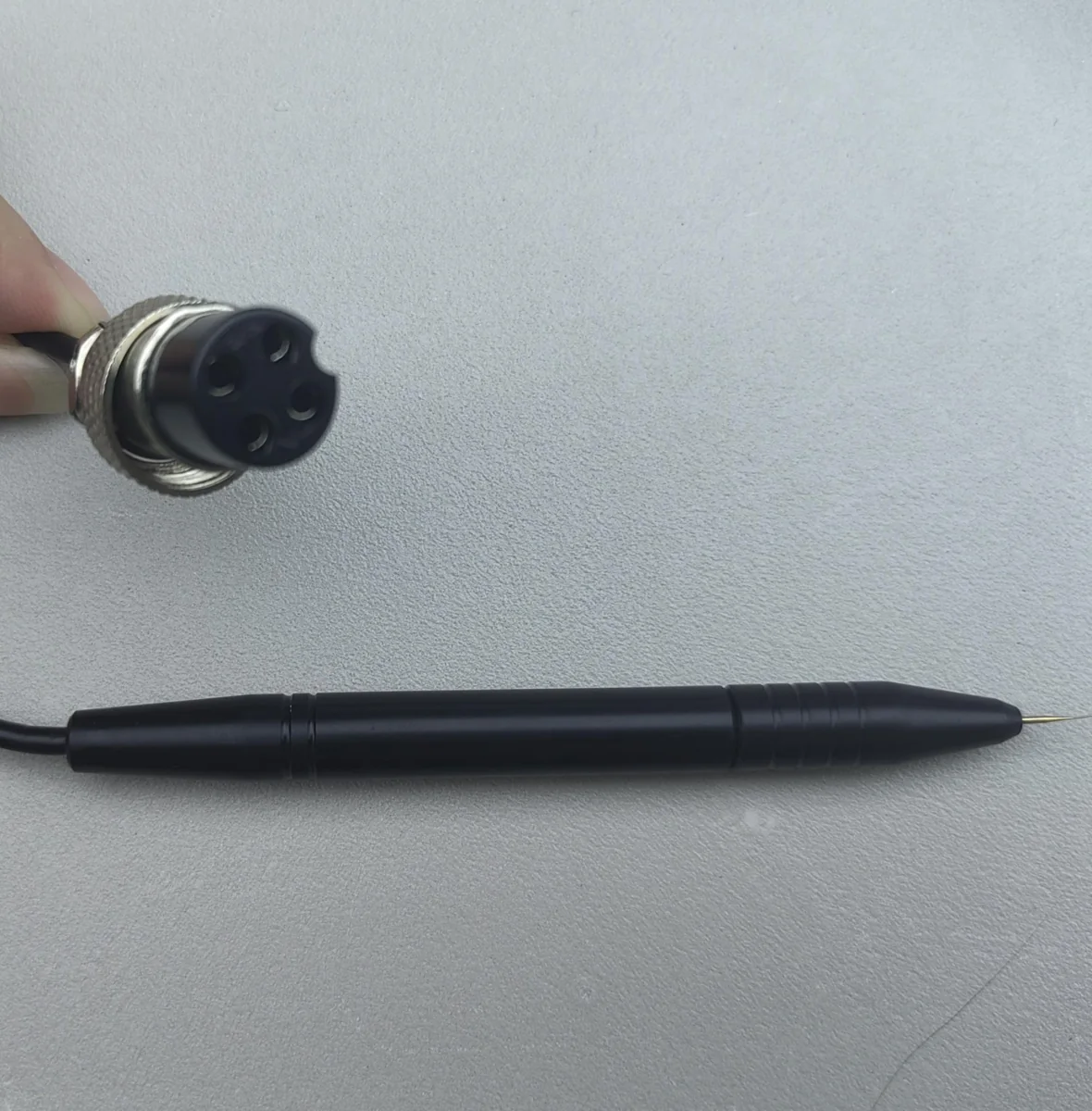Insulated electric needles